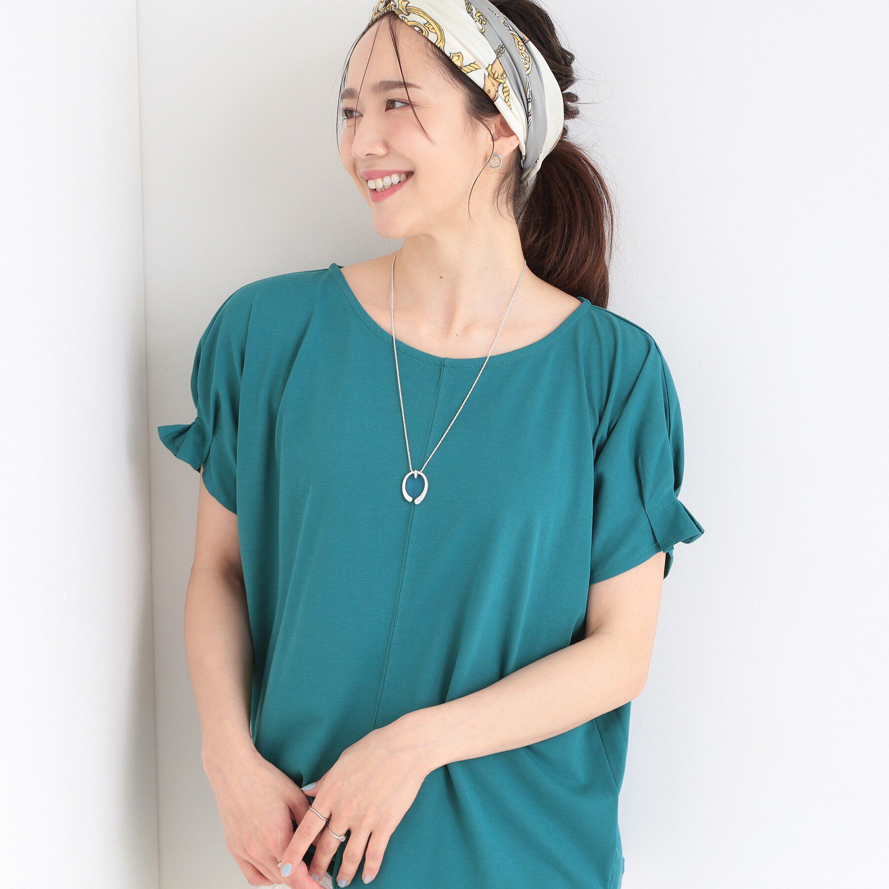 SHOO･LA･RUE「【S-LL/UV/プチプラ】お袖タックで好印象 デザインTシャツ」|Tシャツ・カットソー|ブルー(093)