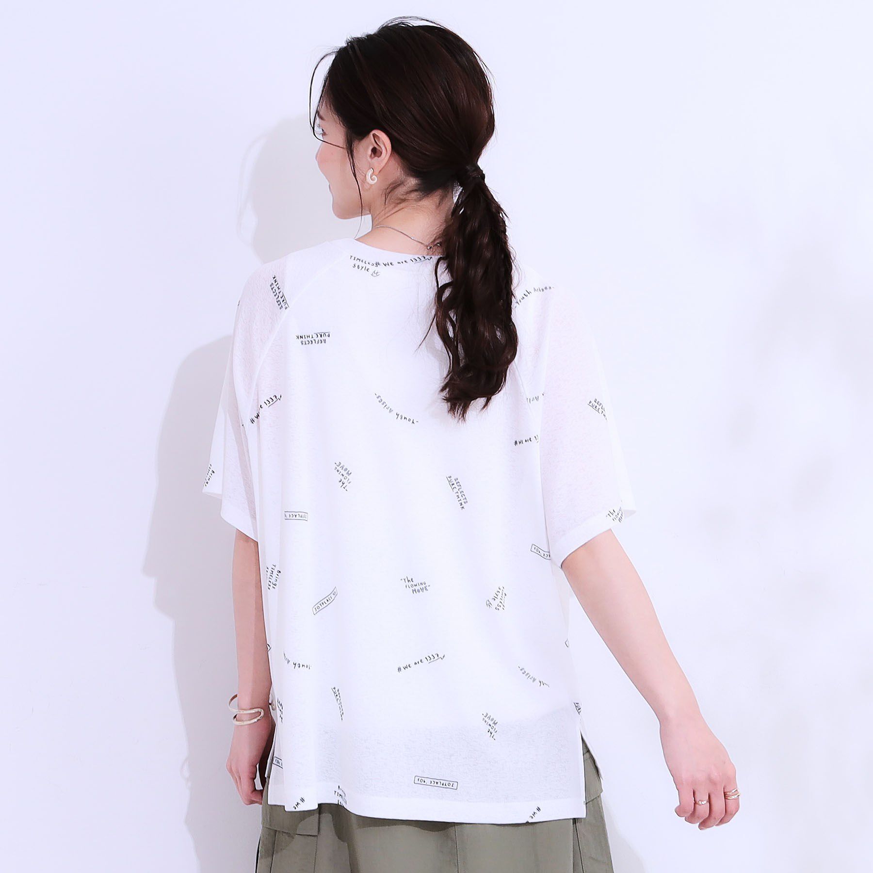 SHOO･LA･RUE「【洗える/S-LL】ゆるっとこなれ見え 総柄プリント シアーTシャツ」|Tシャツ・カットソー|