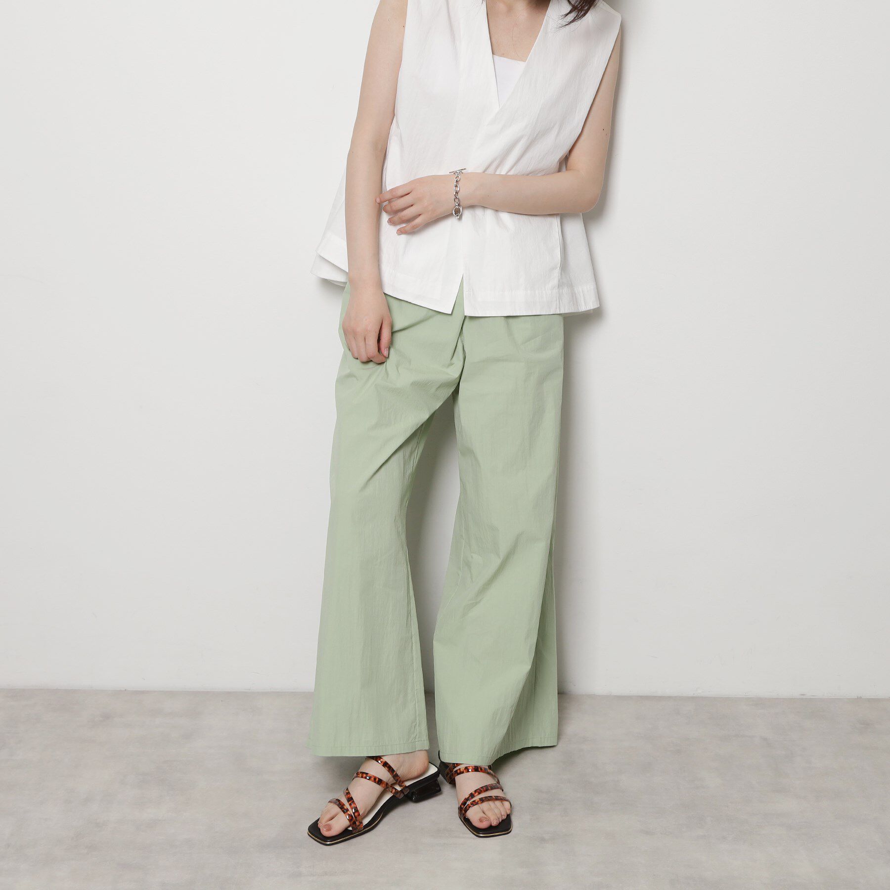 ESPERANZA「スクエアトゥクリアフラットヒールミュール」|サンダル|