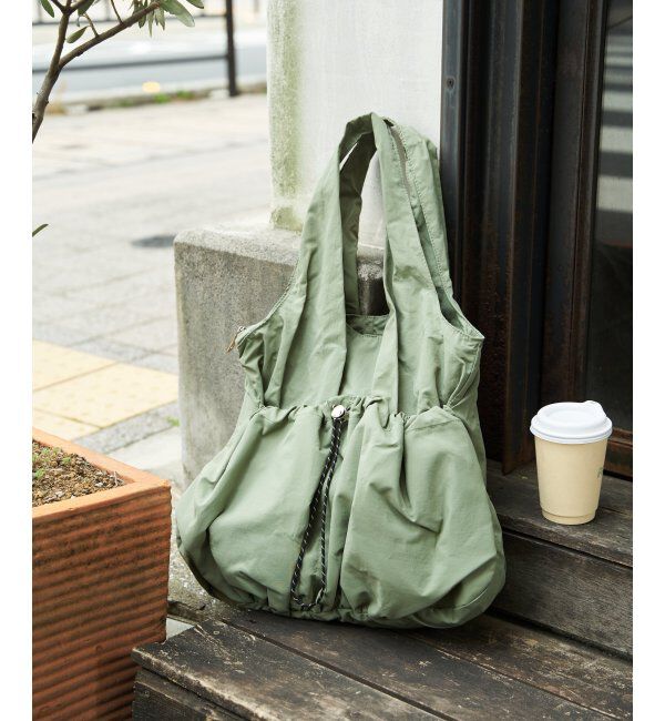 ikka「【雑誌InRed4月号掲載】撥水ドロストポケバルーントート」|トートバッグ|