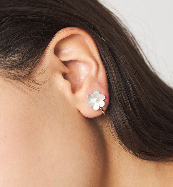 UNITED ARROWS green label relaxing「シェル フラワー イヤリング」|イヤリング|