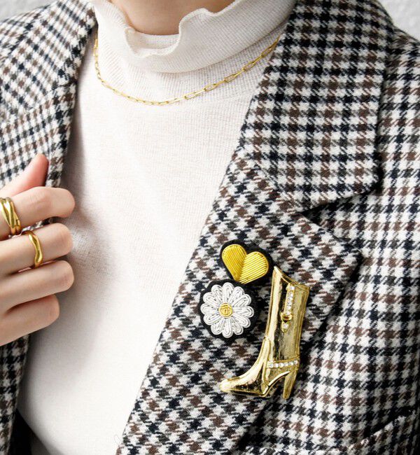 SHIPS for women「アンティーク モチーフ ブローチ」|ブローチ・コサージュ|ホワイト