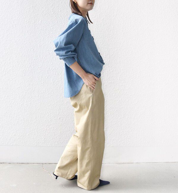 SHIPS for women「〈洗濯機可能〉ライトオンス フリル デニム シャツ」|シャツ・ブラウス|