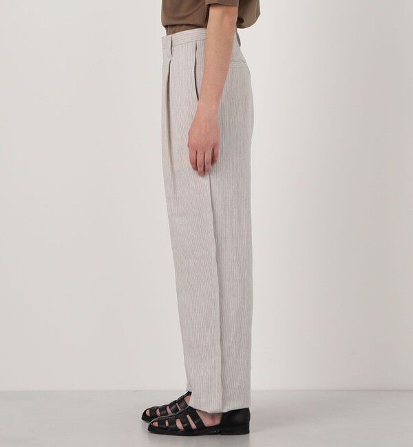 TOMORROWLAND MENS「リネンアムンゼンストライプ 1プリーツテーパード ペグトップパンツ」|スラックス|