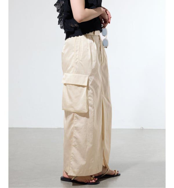 IENA「《一部店舗限定》サテンカーゴポケットスカート」|スカート|ホワイト