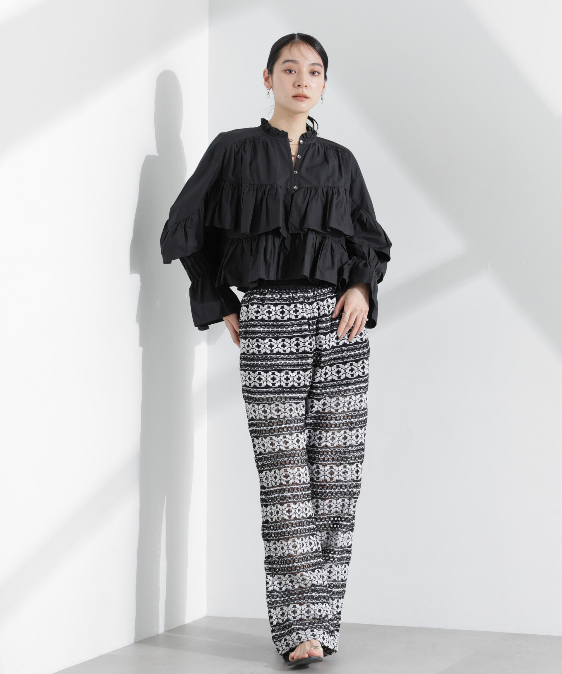 nano･universe「Sara mallika/COTTON VOLUMEFRILL SHORTBLOUSE」|シャツ・ブラウス|