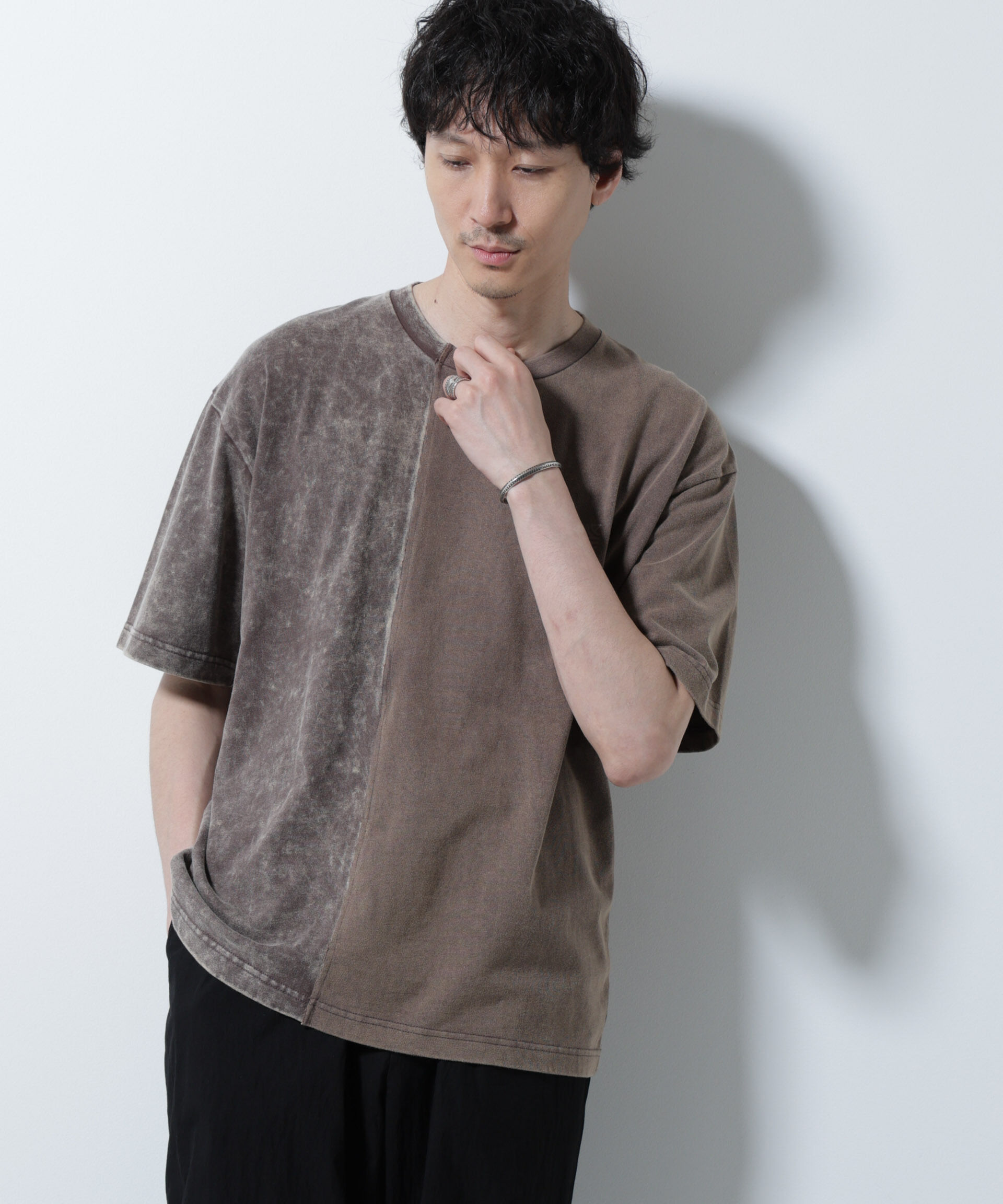 nano･universe「｢A-C-Z｣2トーンピグメントTシャツ 半袖」|Tシャツ・カットソー|