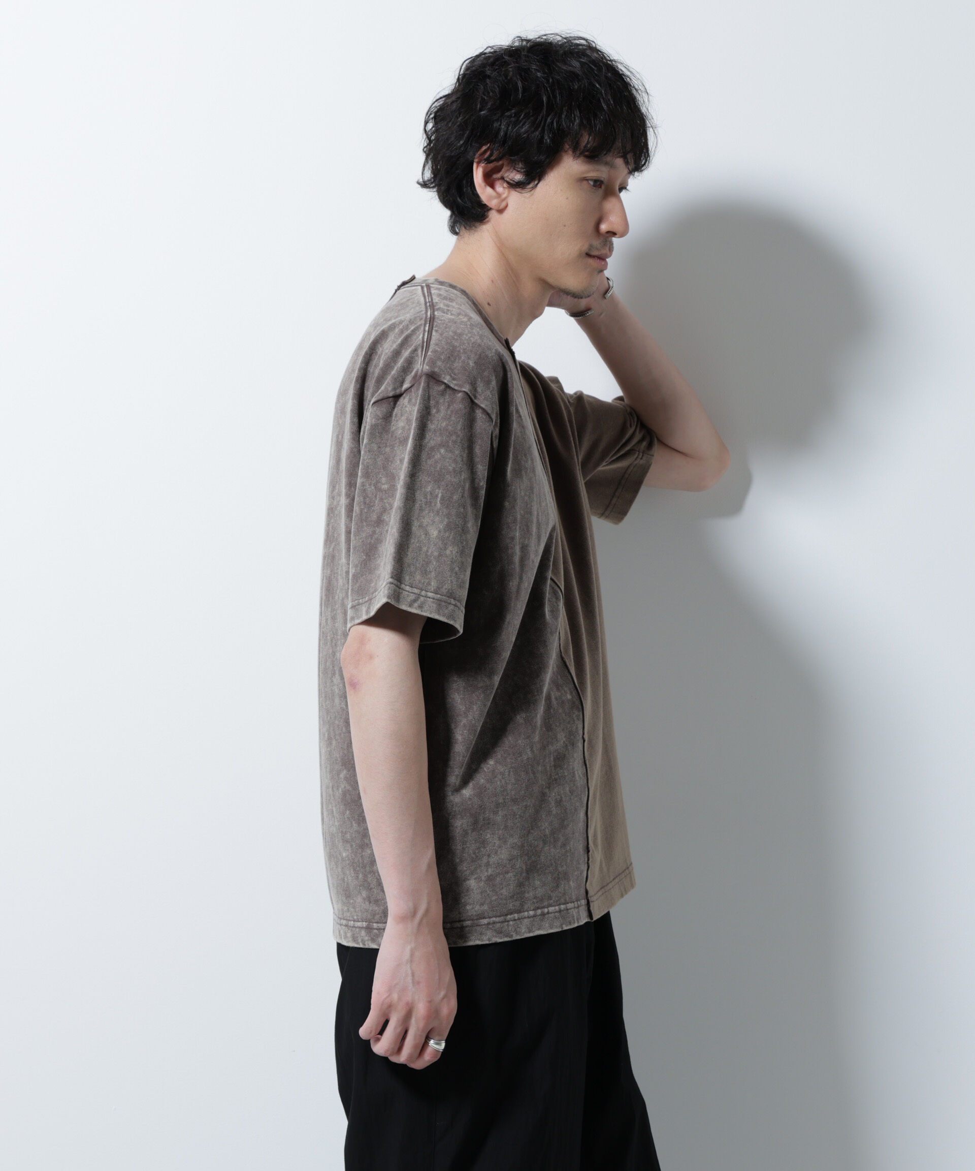 nano･universe「｢A-C-Z｣2トーンピグメントTシャツ 半袖」|Tシャツ・カットソー|