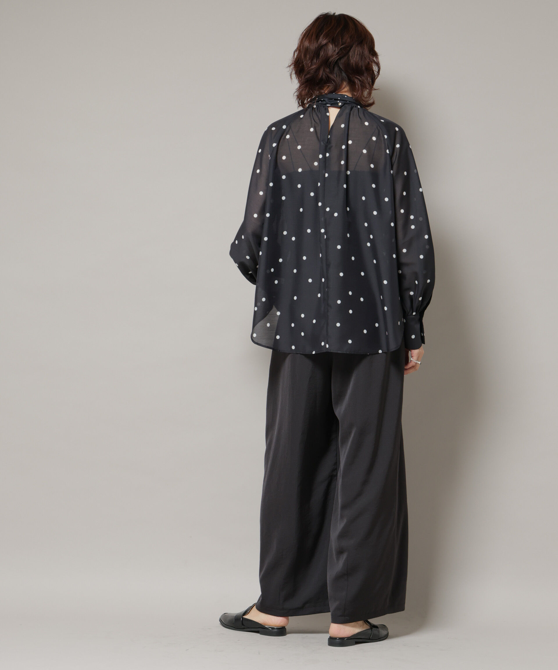 nano･universe「ランダムドットボータイ付きブラウス」|シャツ・ブラウス|
