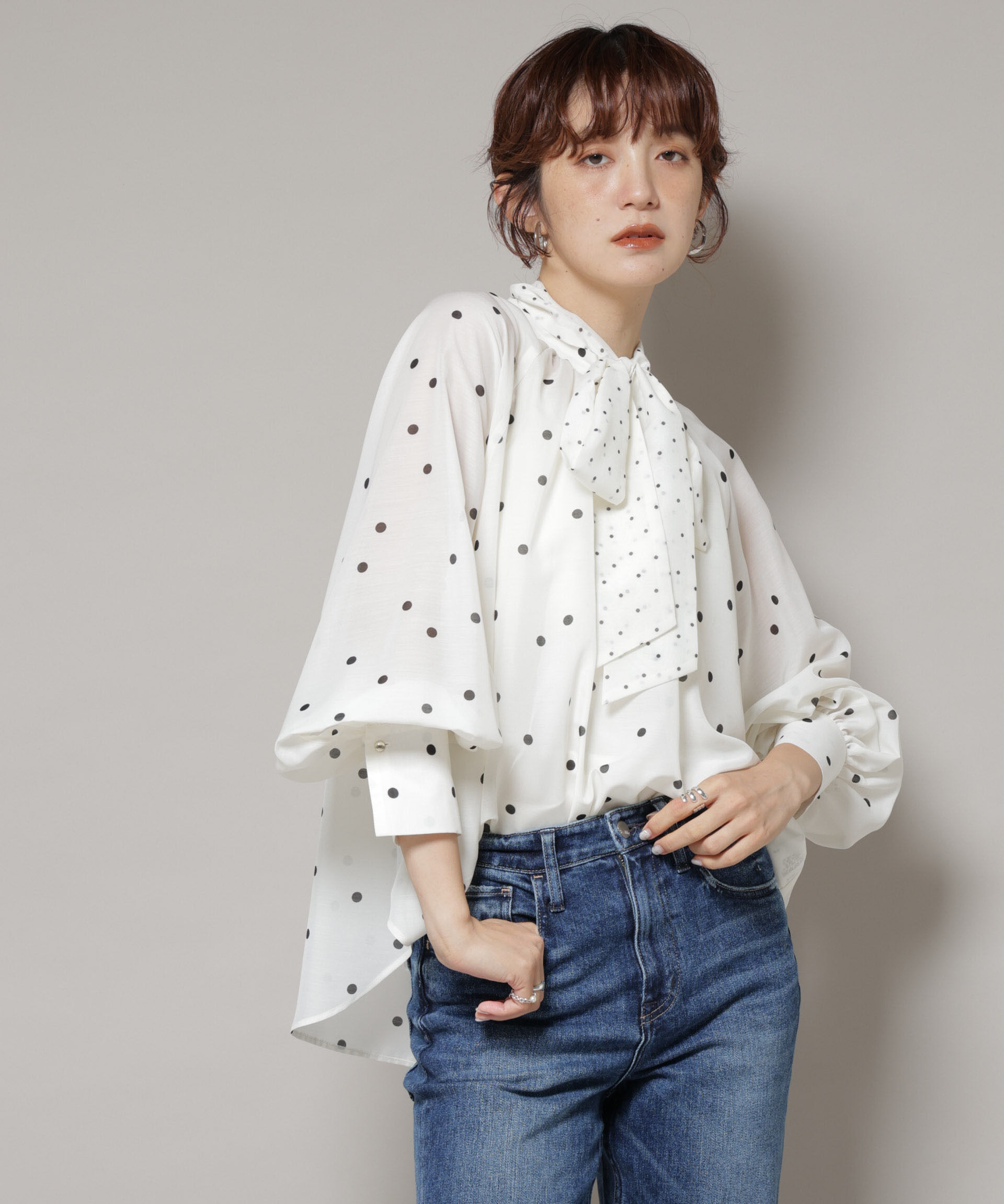 nano･universe「ランダムドットボータイ付きブラウス」|シャツ・ブラウス|