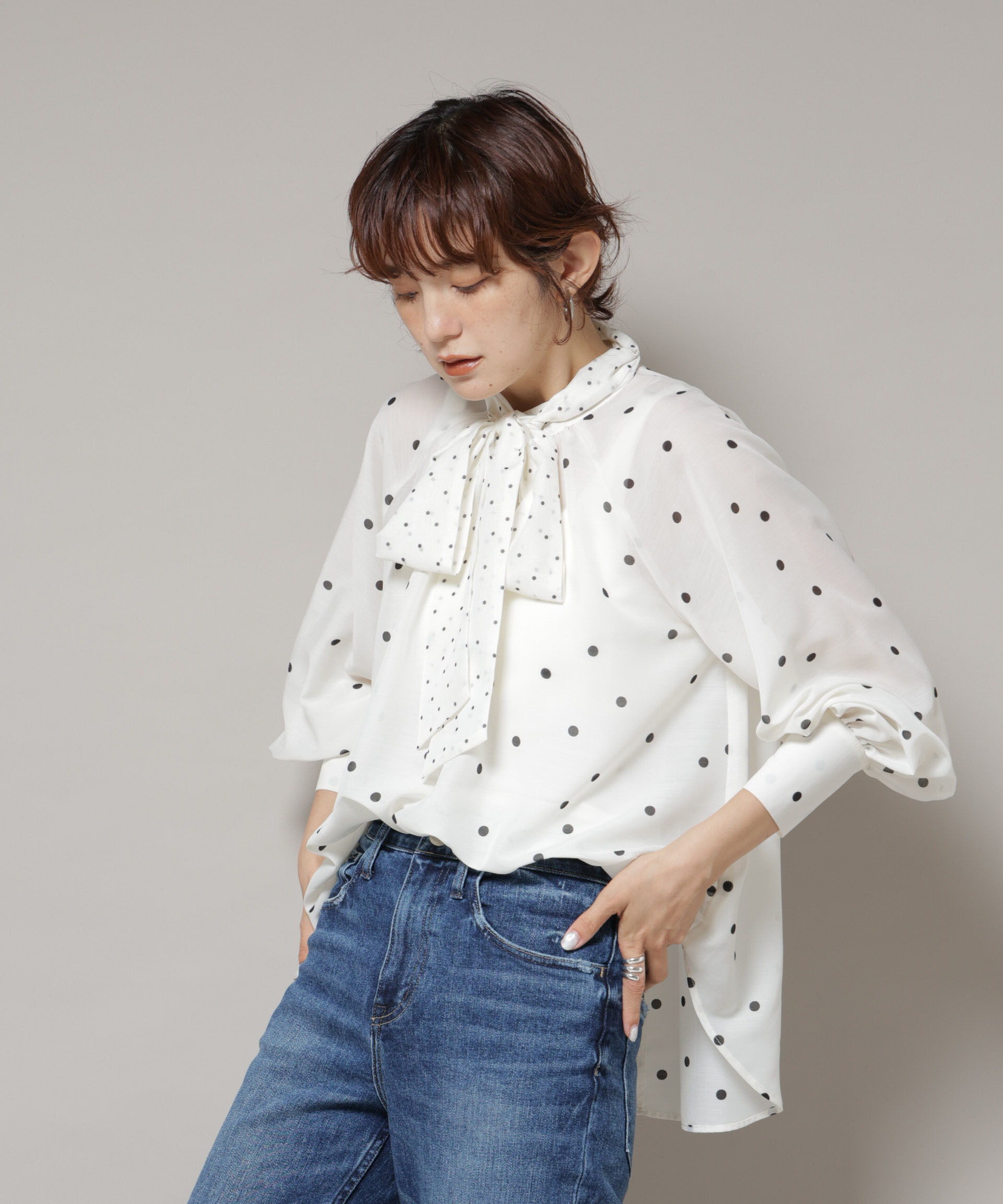 nano･universe「ランダムドットボータイ付きブラウス」|シャツ・ブラウス|