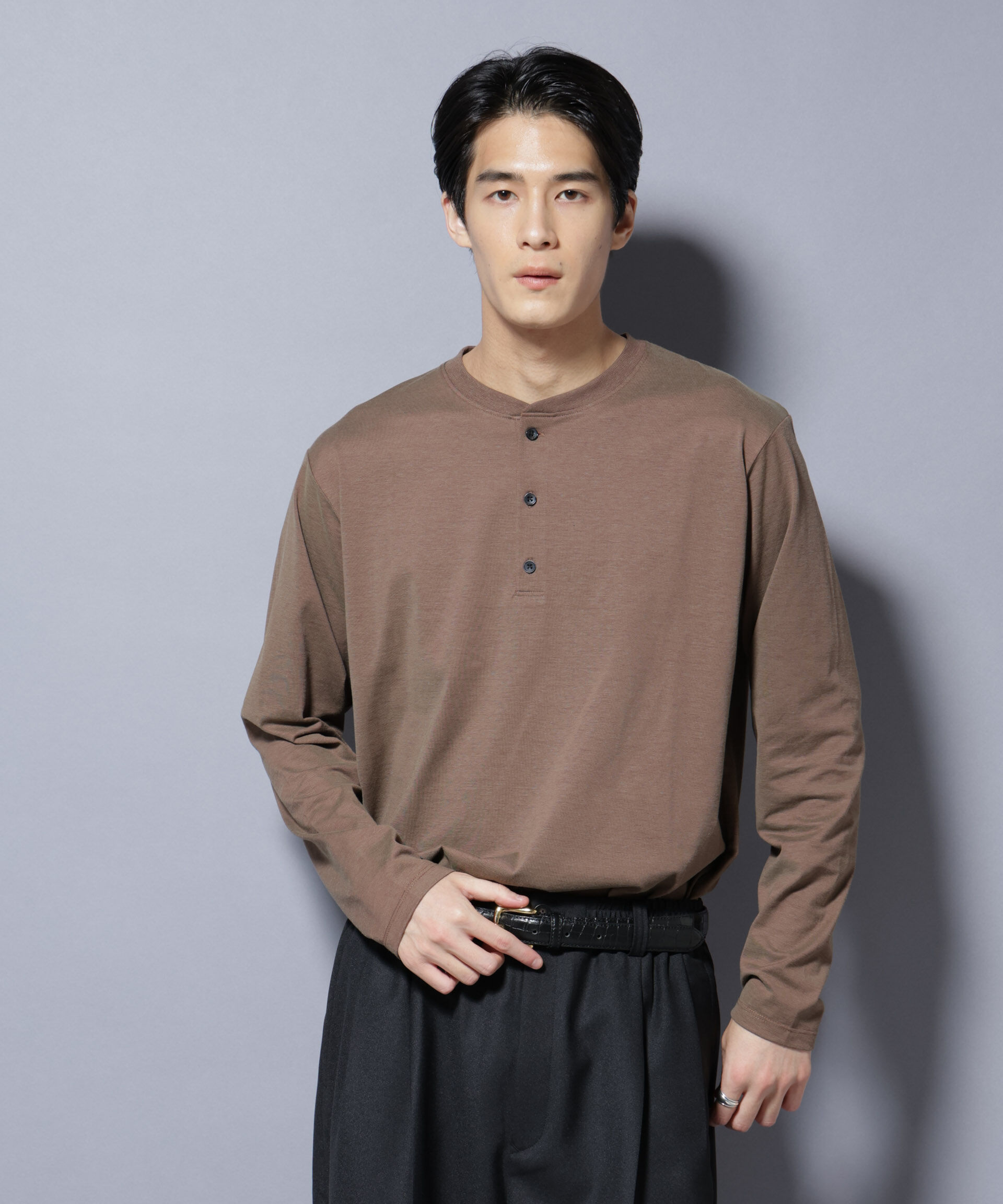 nano･universe「ソラーロライトストレッチヘンリーネックTシャツ 長袖」|Tシャツ・カットソー|