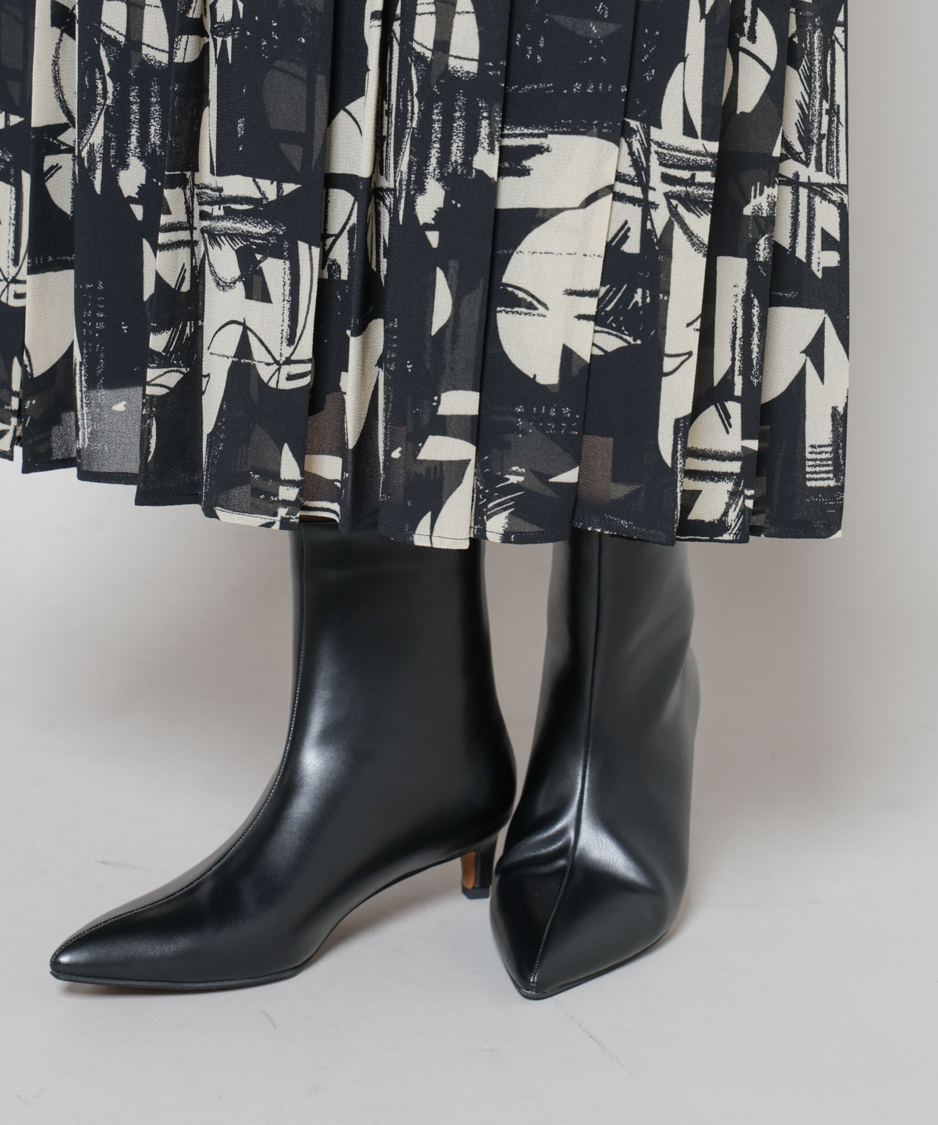 nano･universe「ポインテッドショートブーツ」|ビジネス・ドレスシューズ|ブラック