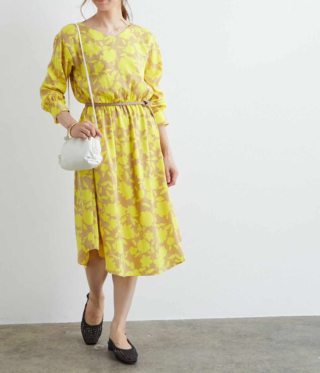 ROPE「起毛サテン花柄ワンピース」|ワンピース|