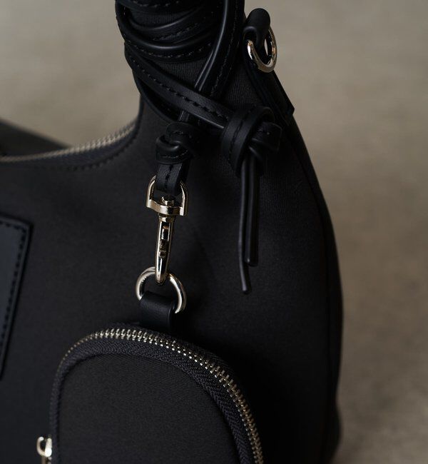  「【PAPILLONNER/パピヨネ】チャーム付きウェットワンショルダーバッグ」|トートバッグ|