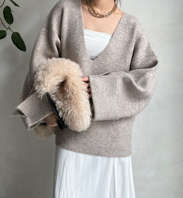  「【WEB限定】深Vワイドスリーブプルオーバー」|ニット・セーター|