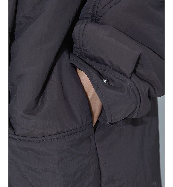 NOMINE「モンスターパーカー」|ダウン|