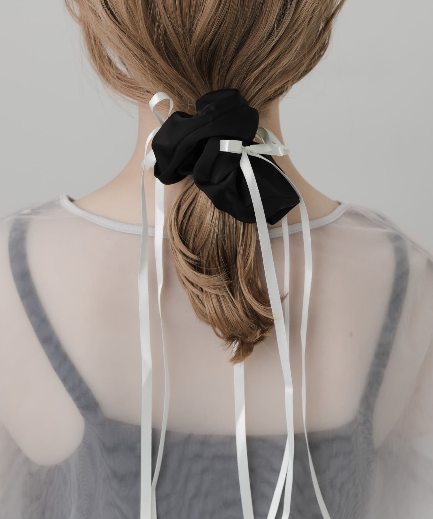 SMELLY「サテンリボンボリュームシュシュ」|ヘアゴム・シュシュ|