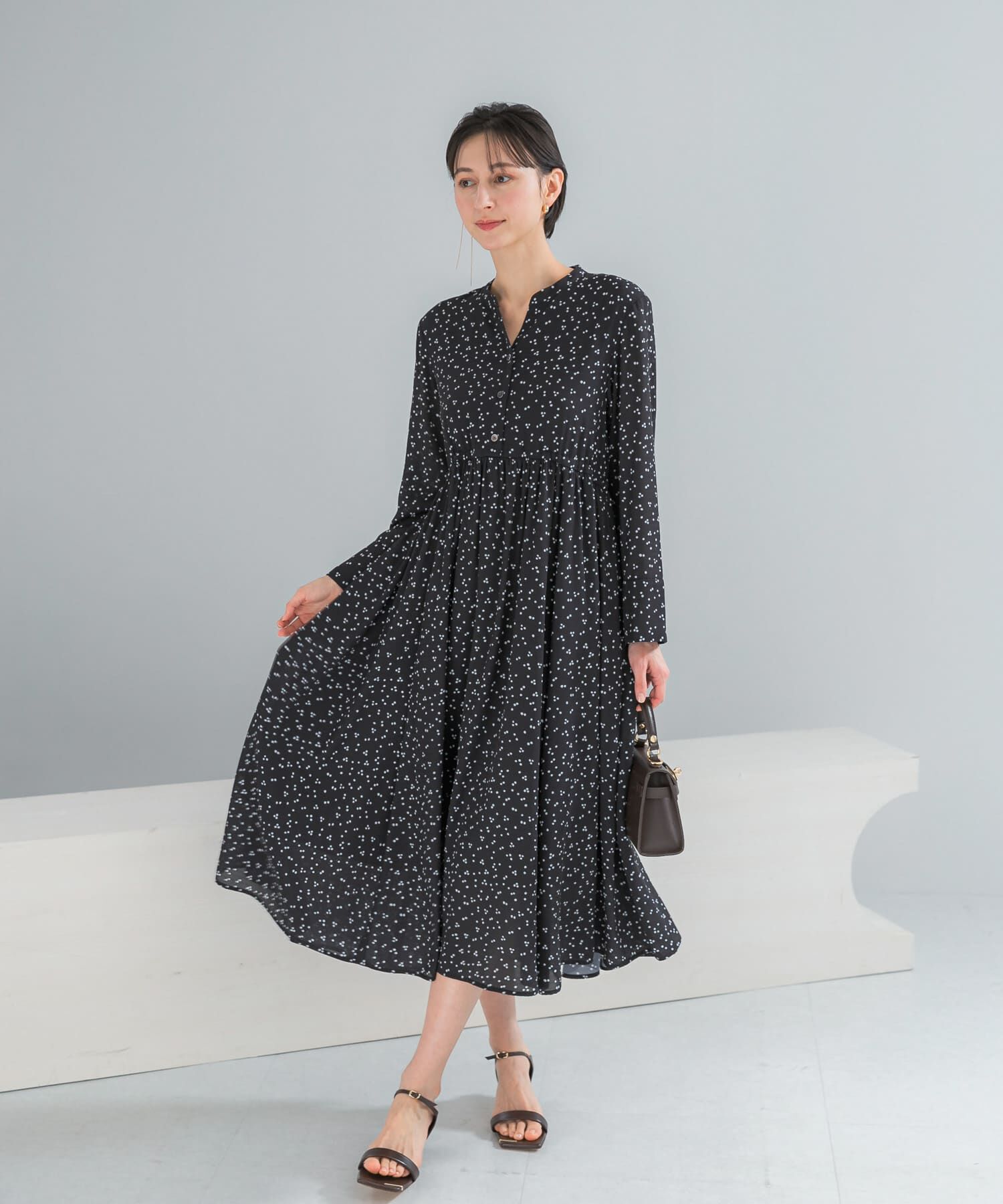 URBAN RESEARCH ROSSO「『WEB限定』ランダムドットボリュームワンピース」|ワンピース|