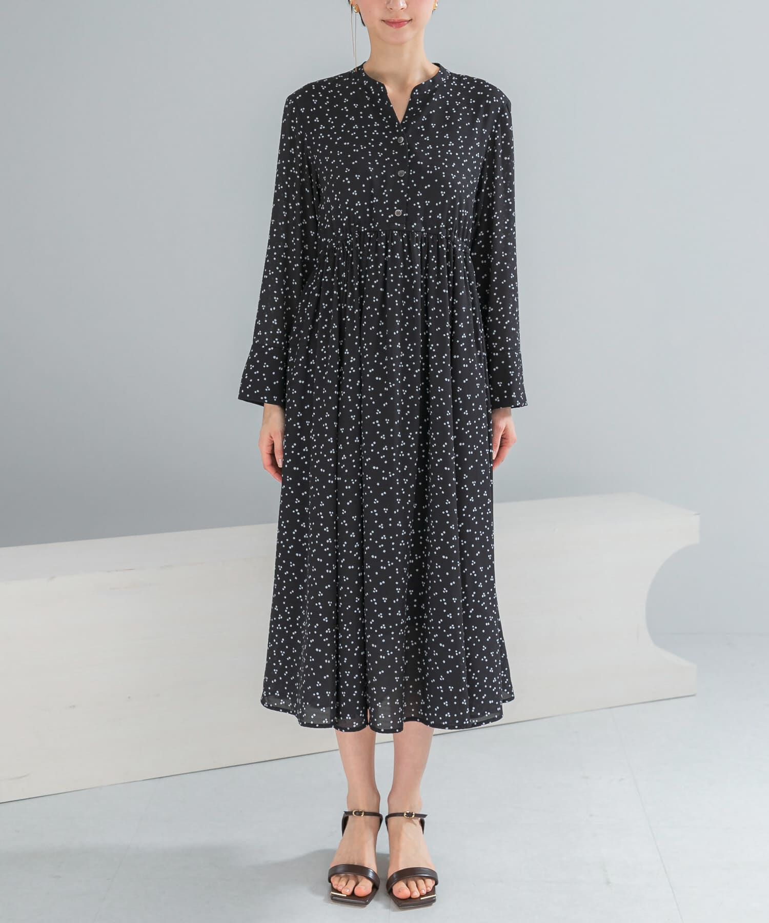 URBAN RESEARCH ROSSO「『WEB限定』ランダムドットボリュームワンピース」|ワンピース|