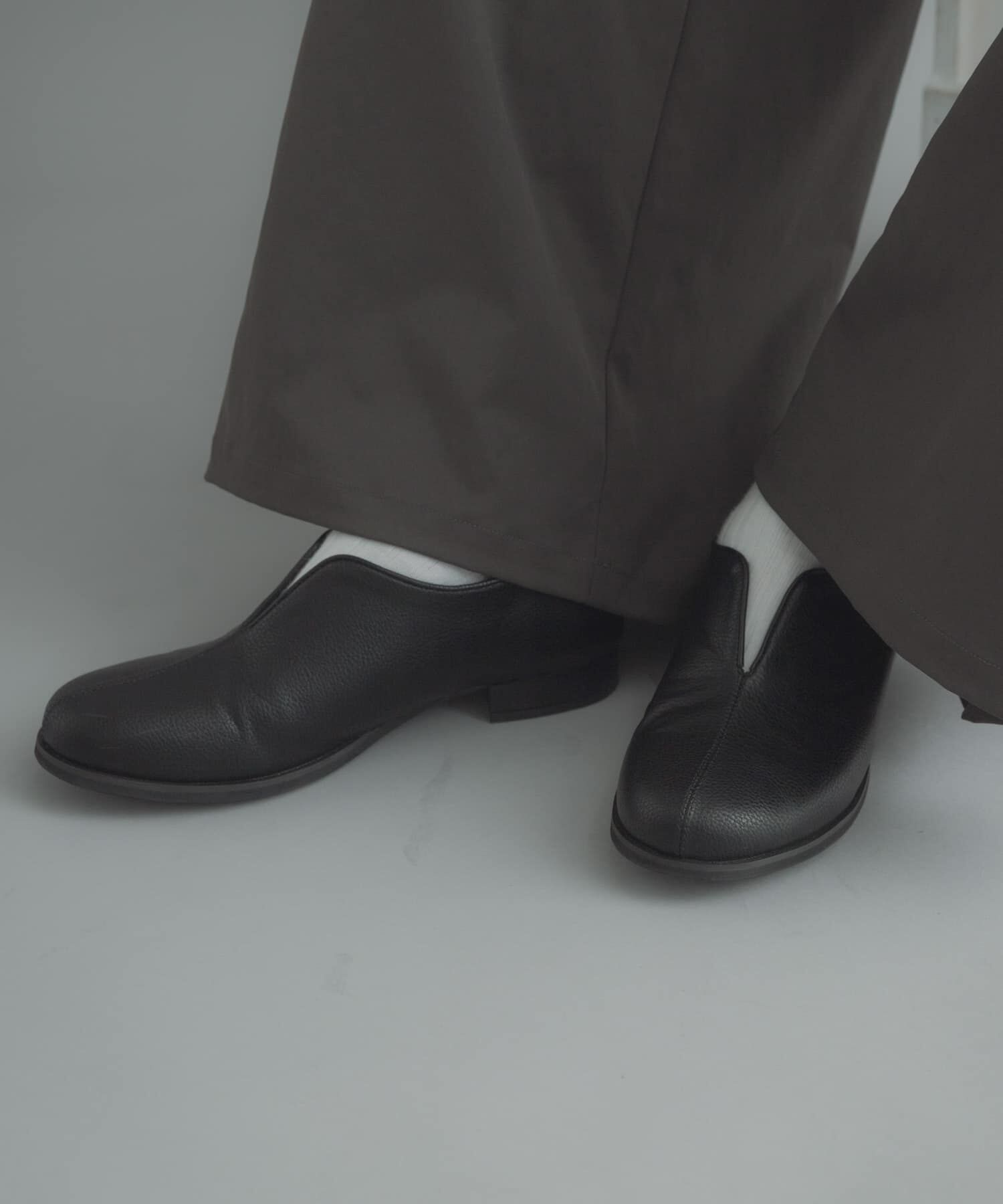 SENSE OF PLACE by URBAN RESEARCH「センタースリットスリッポンシューズ」|スリッポン|