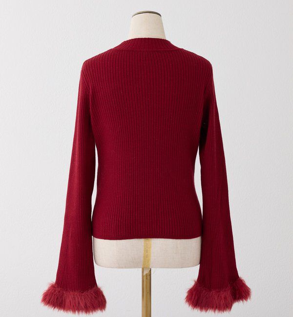  「デコルテカットデザインチャーム付きニット」|ニット・セーター|