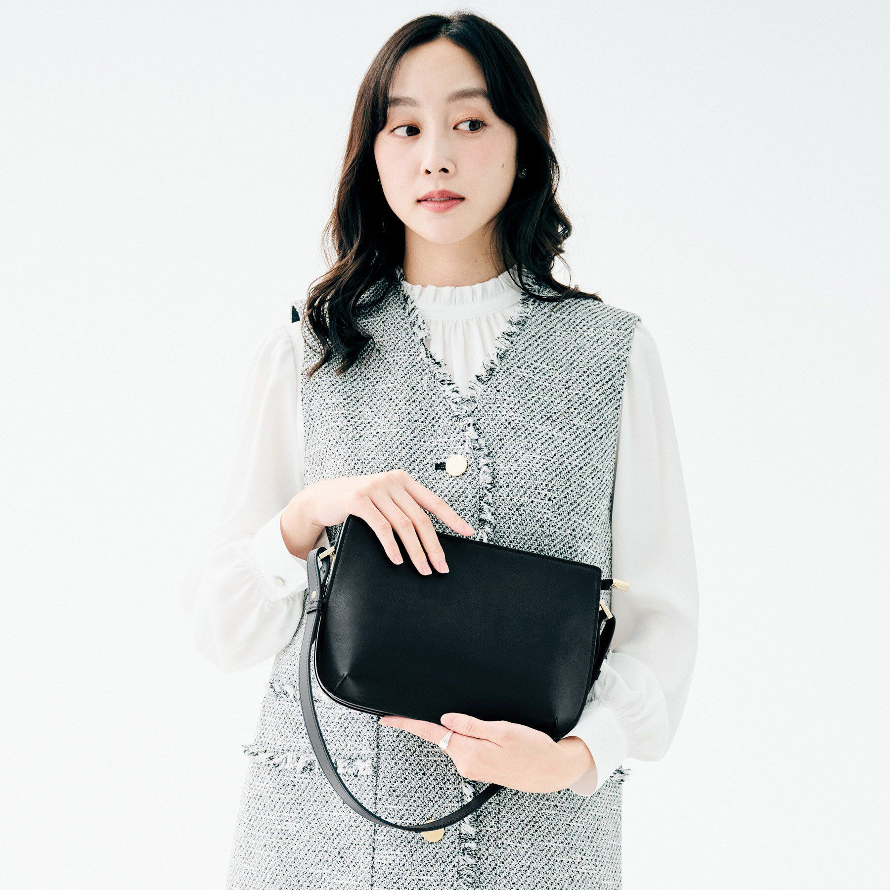 UNTITLED「スプリットレザーフラットショルダー」|ショルダー・メッセンジャー|