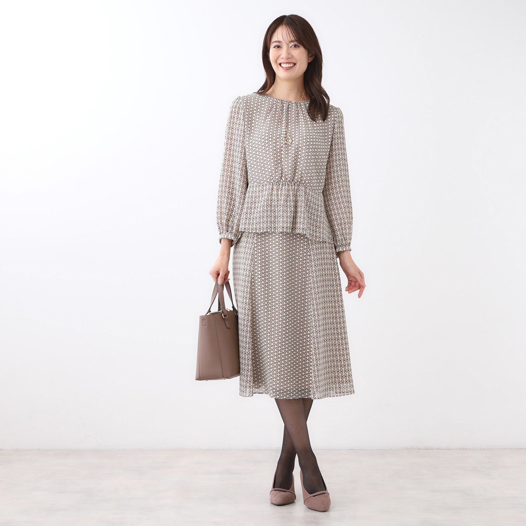 Reflect「【きちんと見え／セットアップ可／通勤におすすめ◎】ペプラムプリントブラウス」|シャツ・ブラウス|