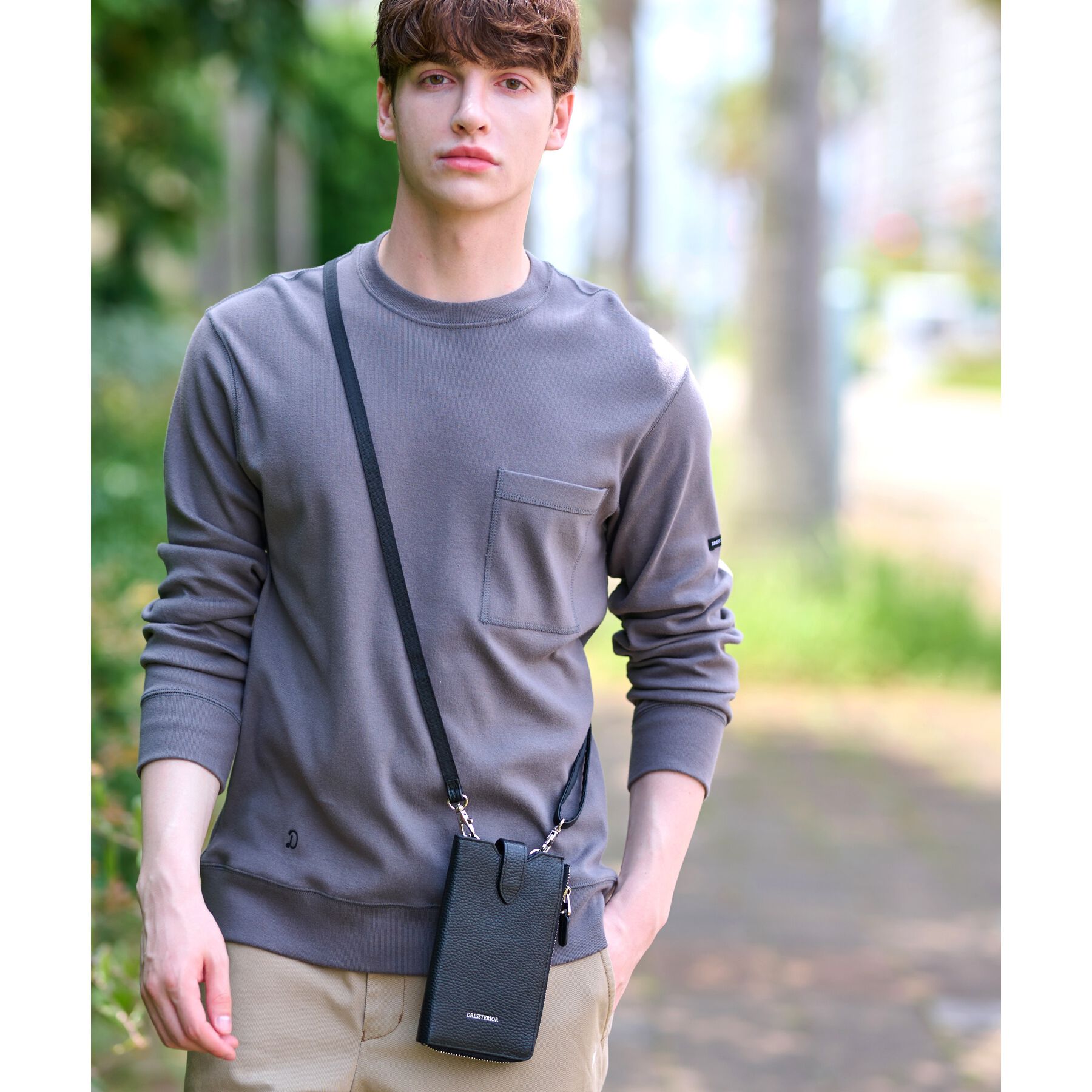 DRESSTERIOR「【Safari5月号掲載】イタリアレザースマホショルダーバッグ」|ショルダー・メッセンジャー|