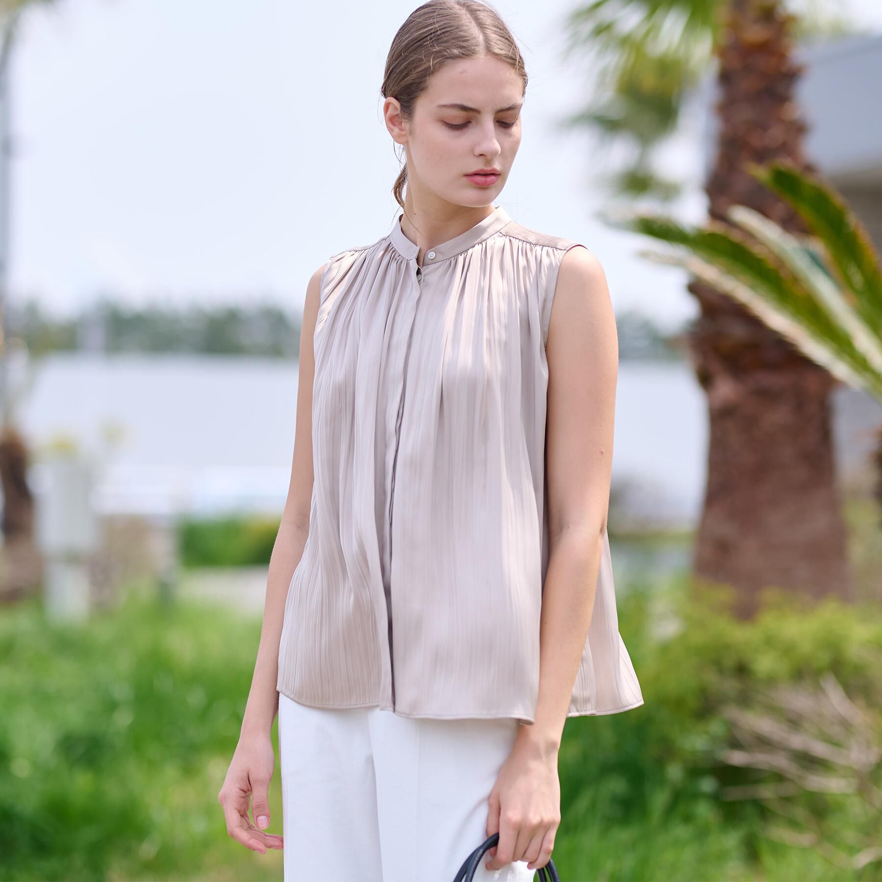 DRESSTERIOR「【洗える/きれいめ】プリーツサテンブラウス」|シャツ・ブラウス|