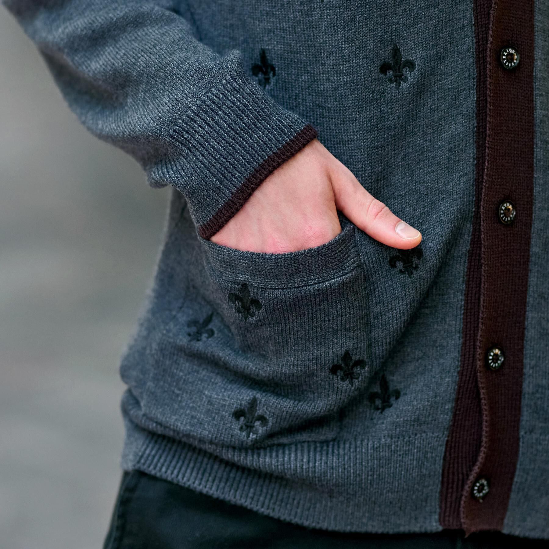 DRESSTERIOR「エンブロイダリー ニットカーディガン」|カーディガン|