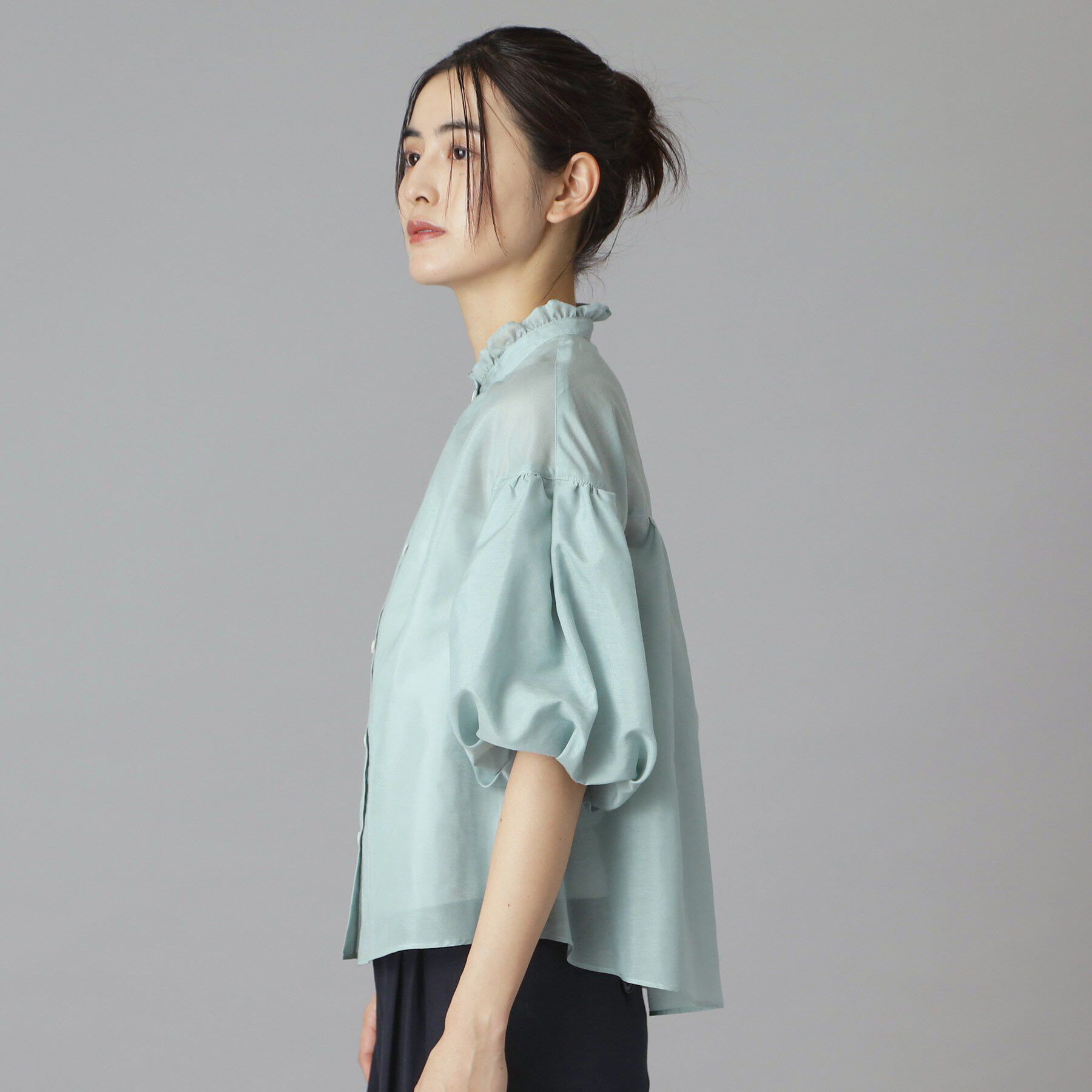 DRESSTERIOR「【1枚で着映え/ウォッシャブル】スタンドフリルボリュームスリーブブラウス」|シャツ・ブラウス|