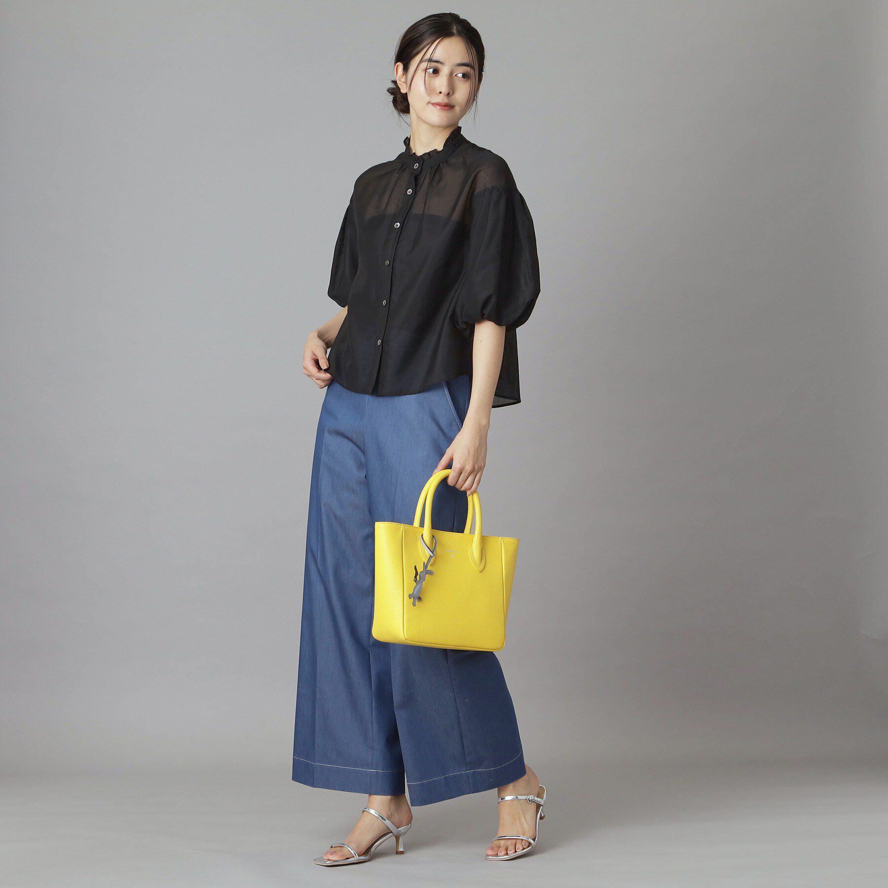 DRESSTERIOR「【1枚で着映え/ウォッシャブル】スタンドフリルボリュームスリーブブラウス」|シャツ・ブラウス|