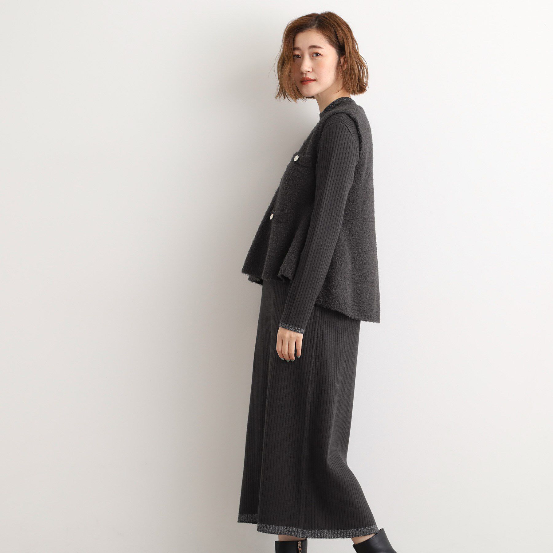 grove「【2点SET/体型カバー】一枚で決まる、ペプラムベスト&times;ニットワンピース」|ワンピース|