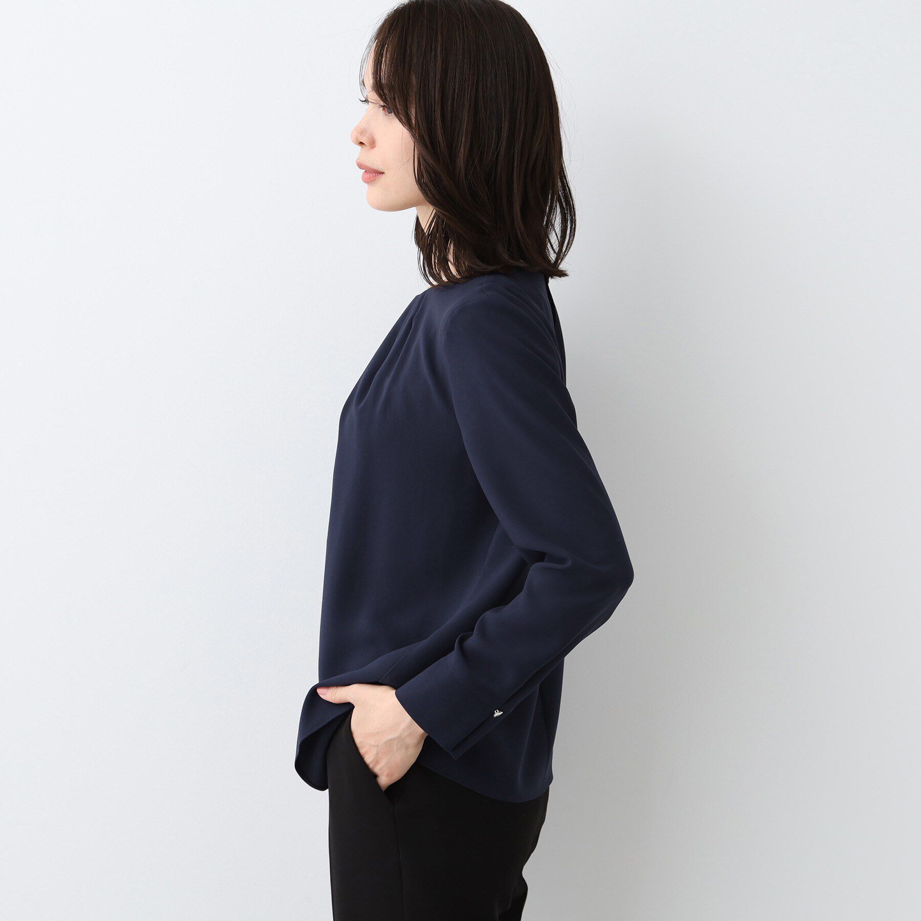 INDIVI「【日本製／トリアセテート混】タックデザインブラウス」|シャツ・ブラウス|