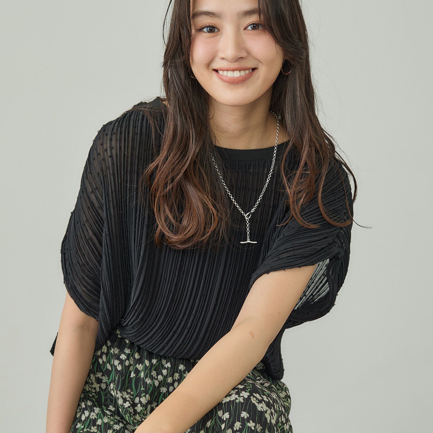 INDIVI「【洗える／ドット柄／凹凸素材】プリーツデザインブラウス」|シャツ・ブラウス|ブラック(019)