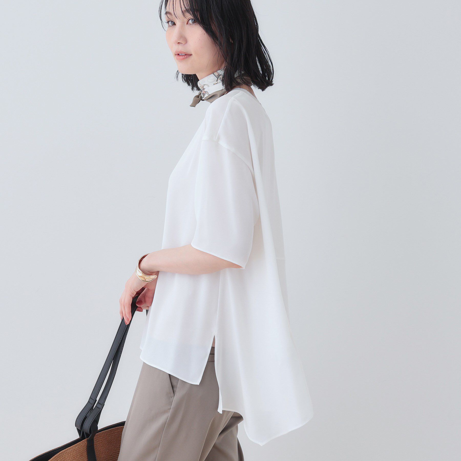 INDIVI「【バックシャン】デザインTブラウス」|Tシャツ・カットソー|