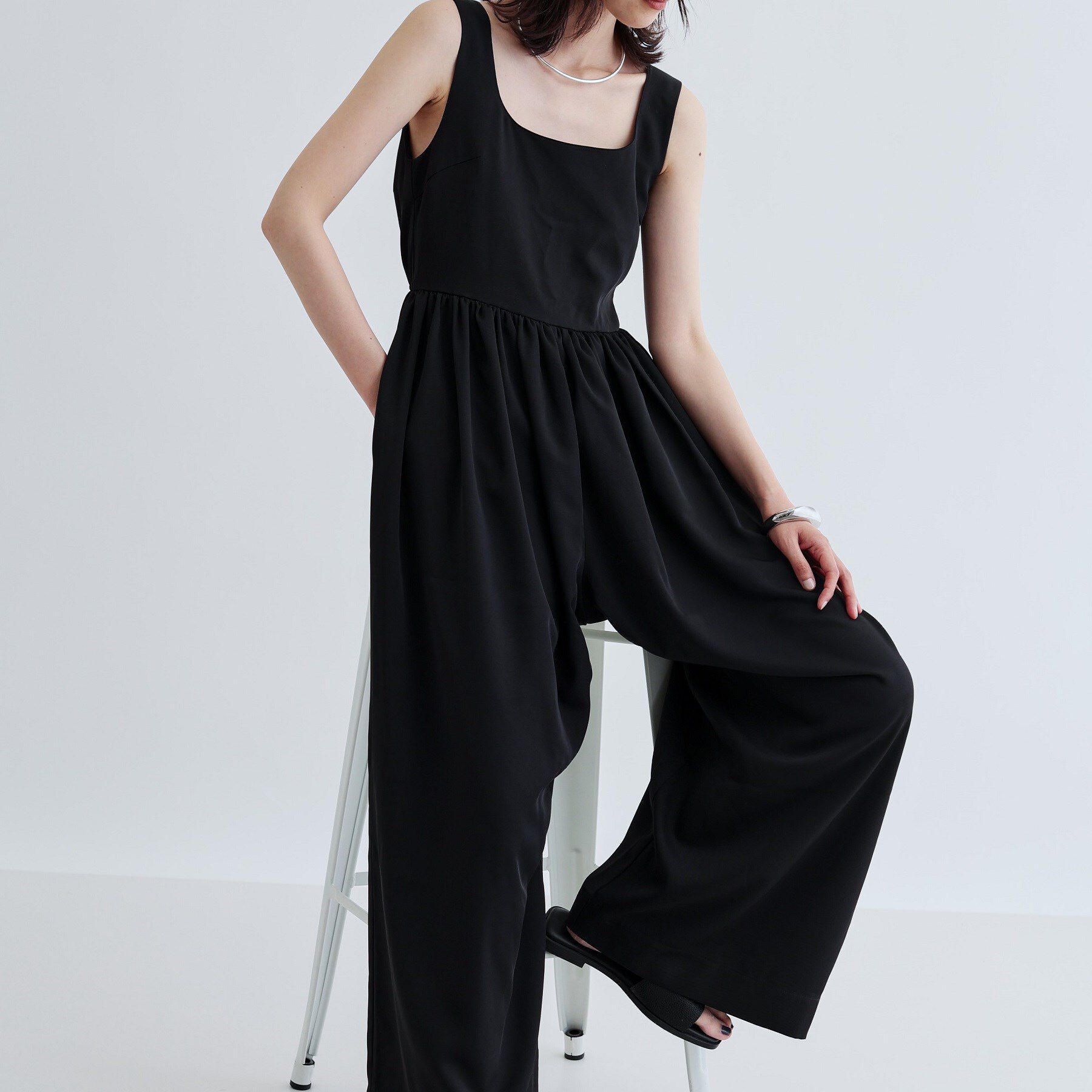 GALLEST「バックデザインサロペット」|オールインワン|ブラック(019)