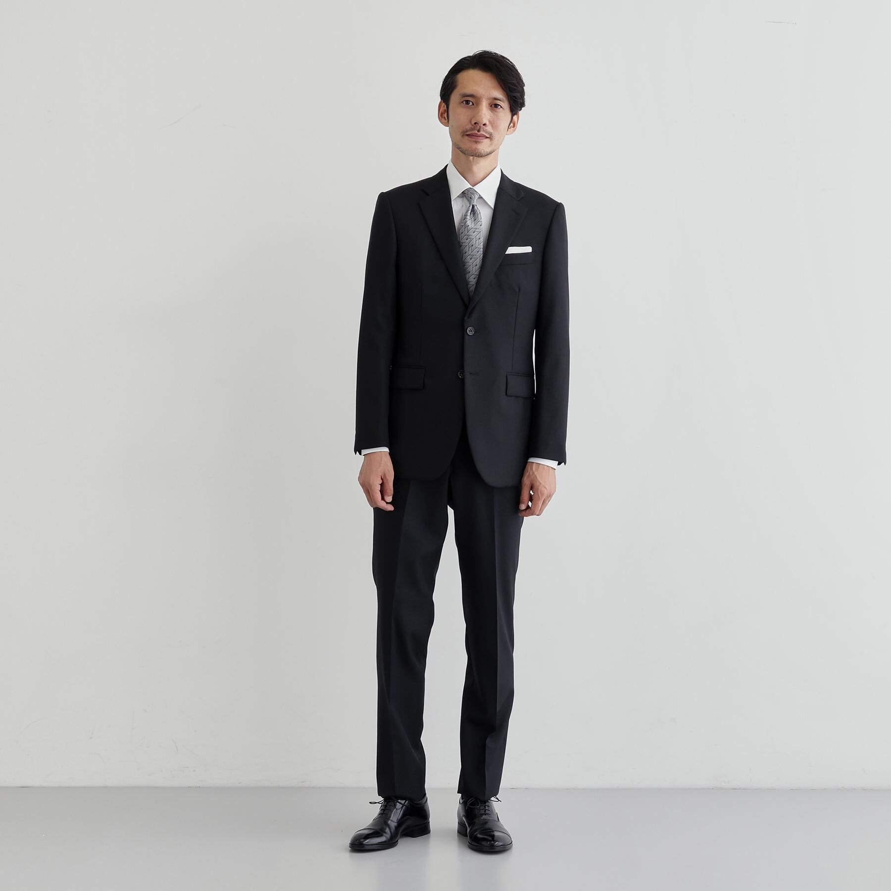 TAKEO KIKUCHI「【Made in JAPAN】矢絣（やがすり）スーツ／スリーピース対応」|スーツ|ブラック(819)