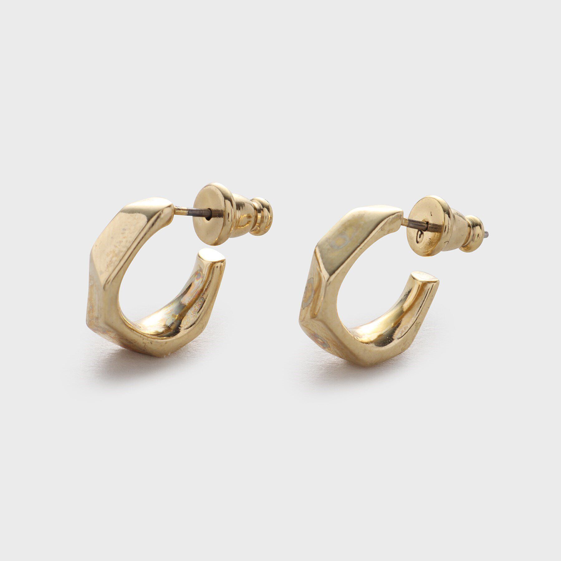 TAKEO KIKUCHI「ペンタゴンカットピアス」|ピアス|