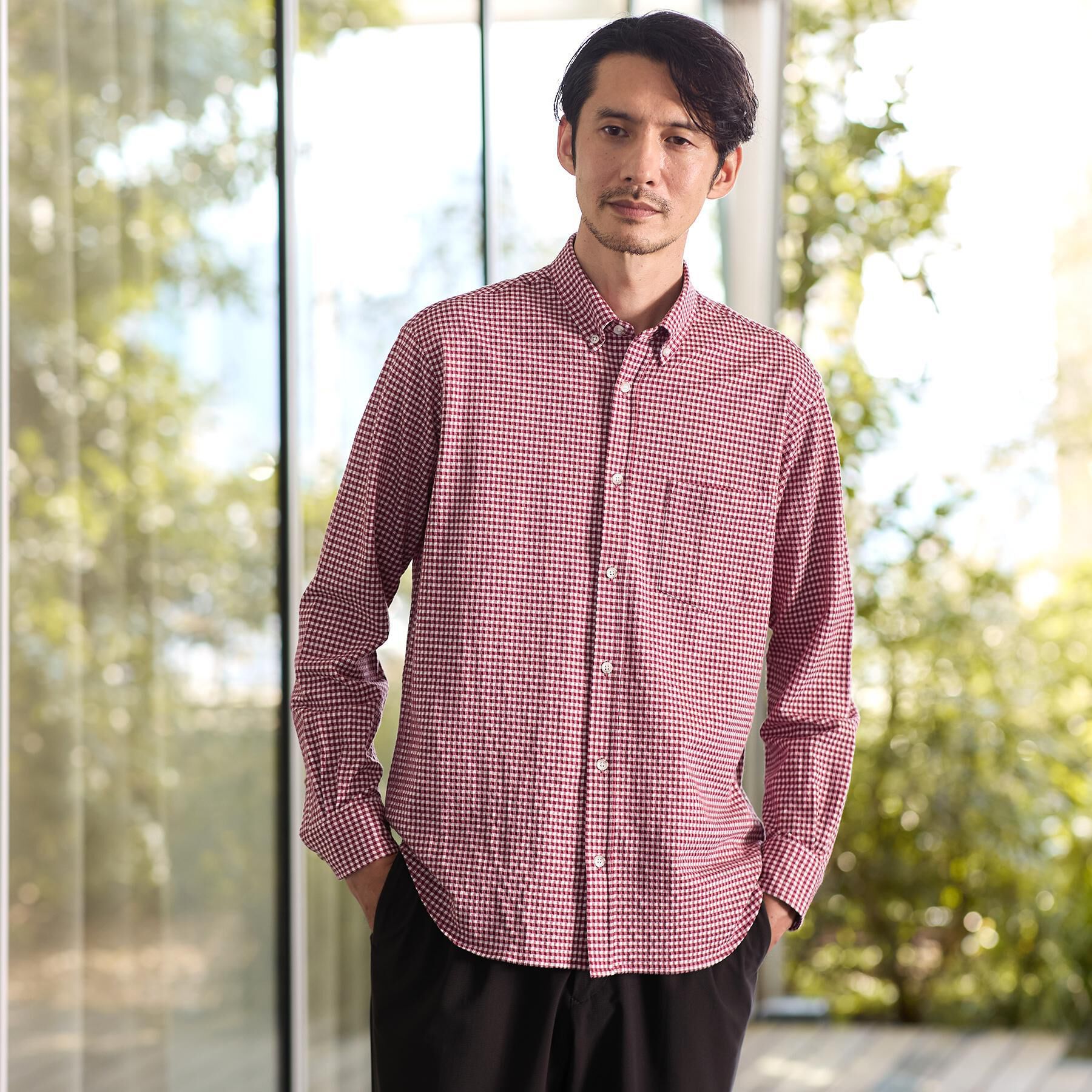 TAKEO KIKUCHI「【抗菌防臭/シーズンレス】シアサッカーギンガムチェック ストレッチシャツ」|シャツ・ブラウス|ボルドー(264)