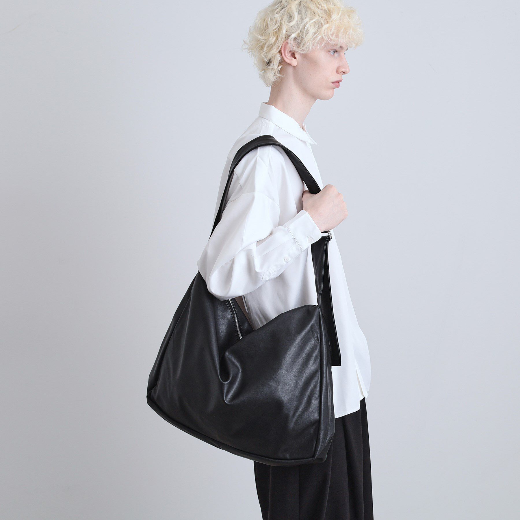 tk.TAKEO KIKUCHI「【累計12000個突破！！】ルーズビッグショルダーバッグ／たすき掛け／ビッグ／A4サイズ収納可能」|ショルダー・メッセンジャー|