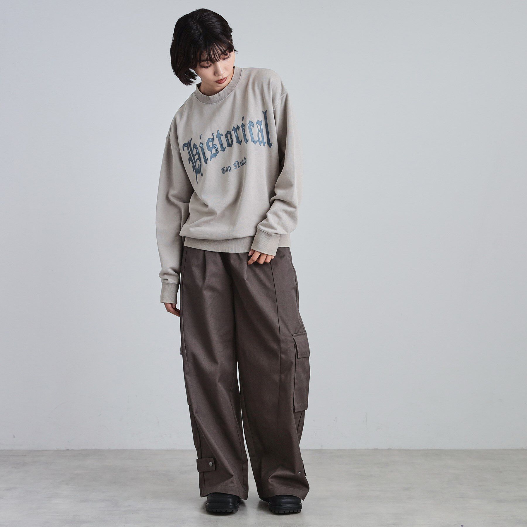 tk.TAKEO KIKUCHI「カレッジフロッキープリントスウェット」|パーカー|