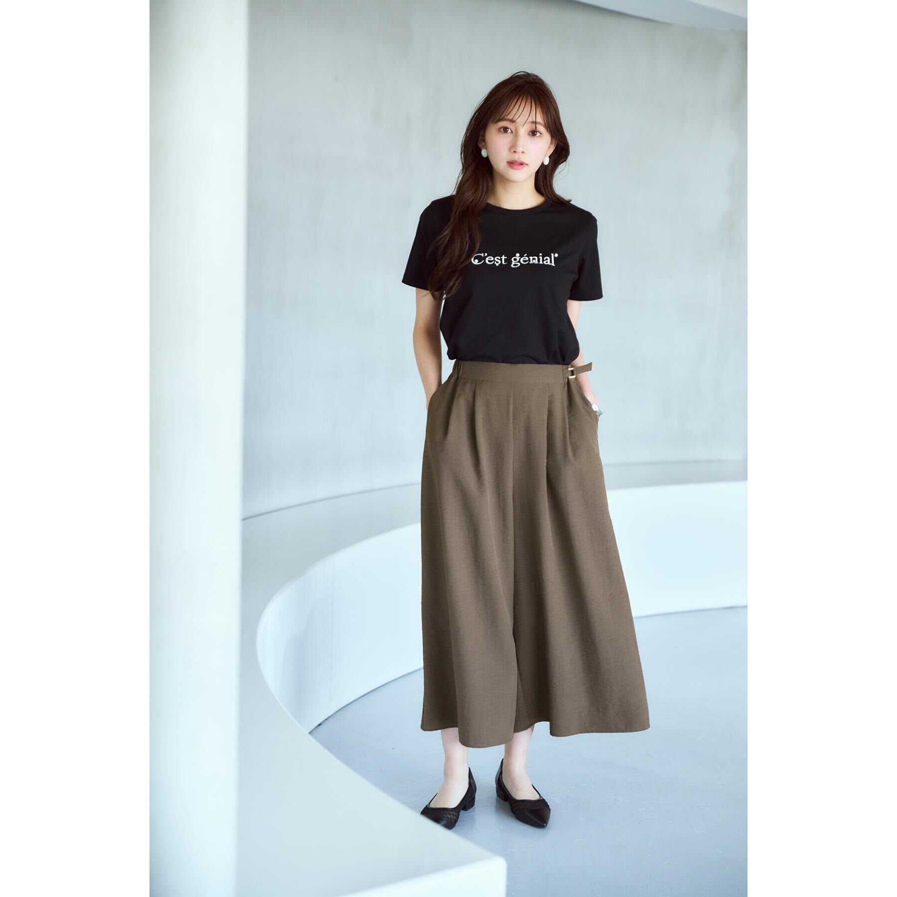 index「パール調刺繍ロゴTシャツ【汗ジミ防止/吸水速乾/接触冷感/UVケア/洗濯機洗い可】」|Tシャツ・カットソー|