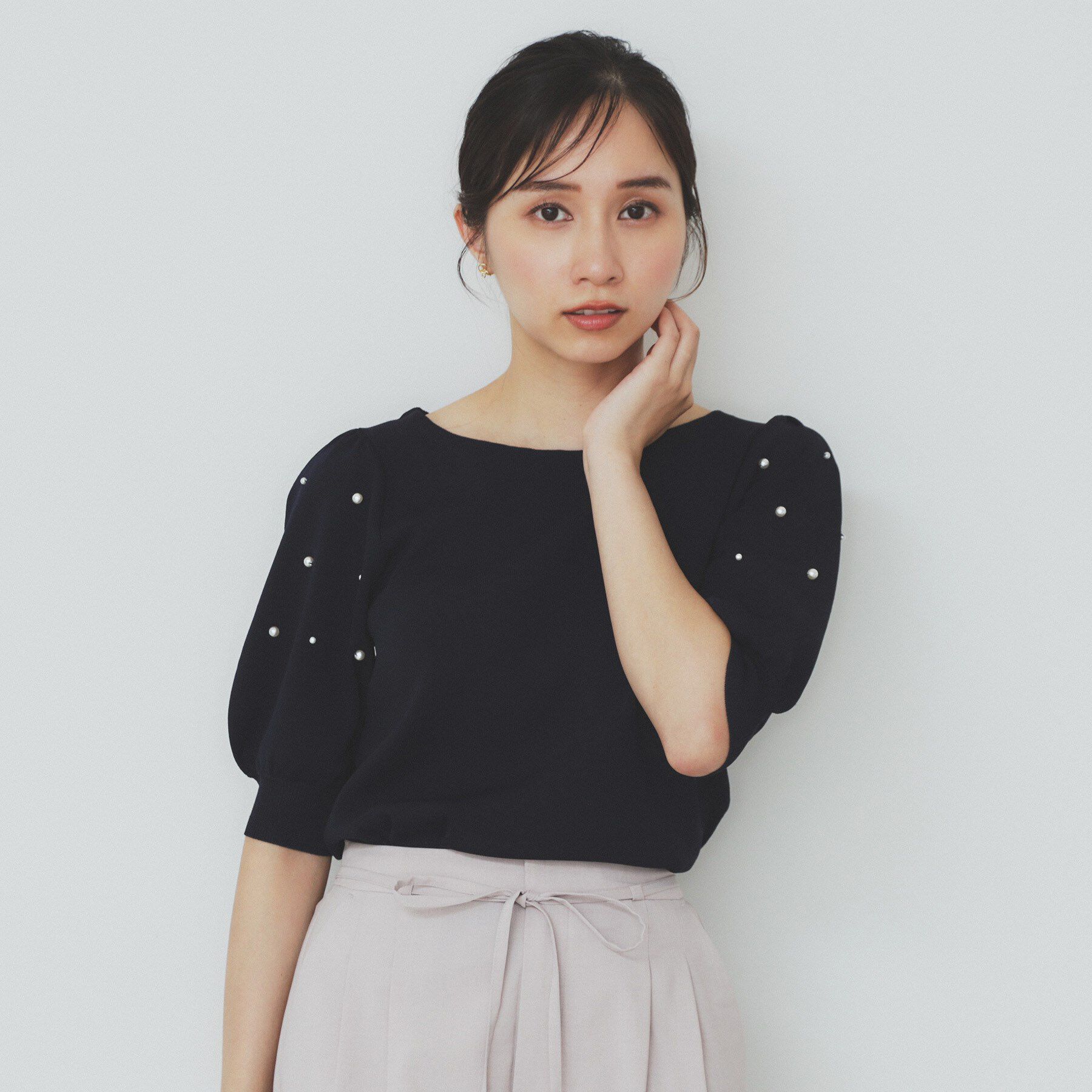 index「ドライタッチ パール調パフスリーブニット【洗濯機洗い可/UVケア/抗ピル/接触冷感】」|ニット・セーター|ネイビー(094)
