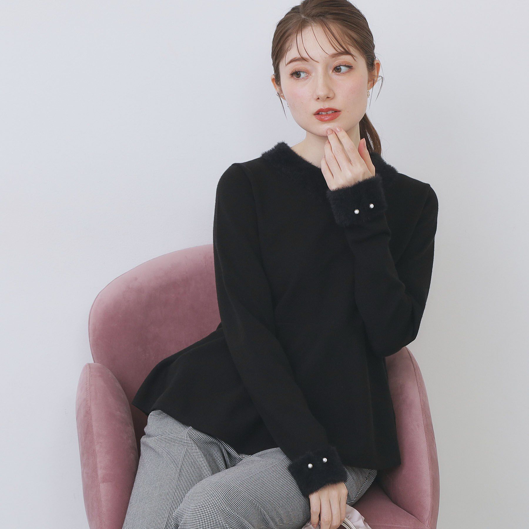 index「フェザードッキングペプラムニット【洗濯機OK】」|ニット・セーター|ブラック(019)