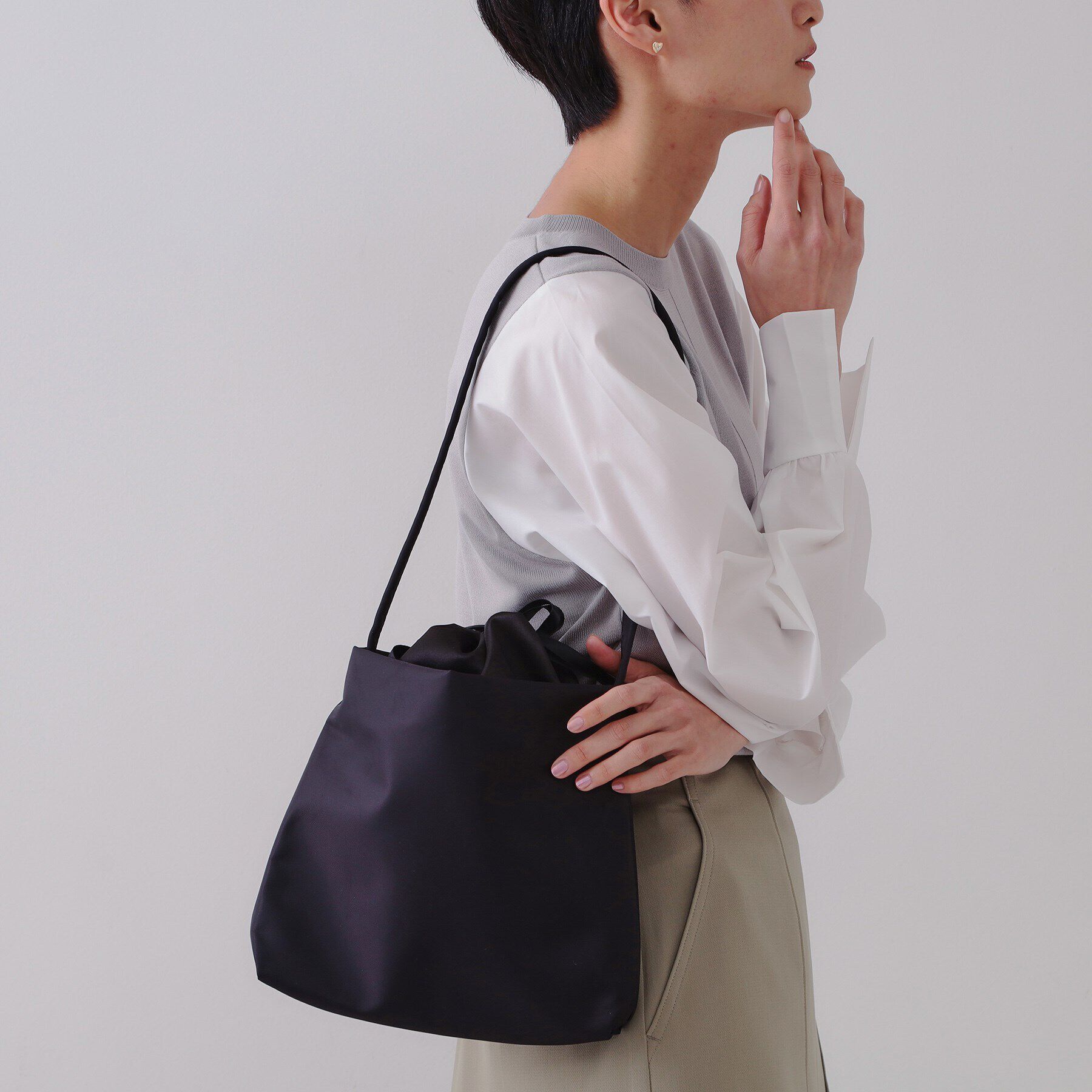 OPAQUE.CLIP「サテンコンビ巾着ワンショルダーバッグ」|ショルダー・メッセンジャー|