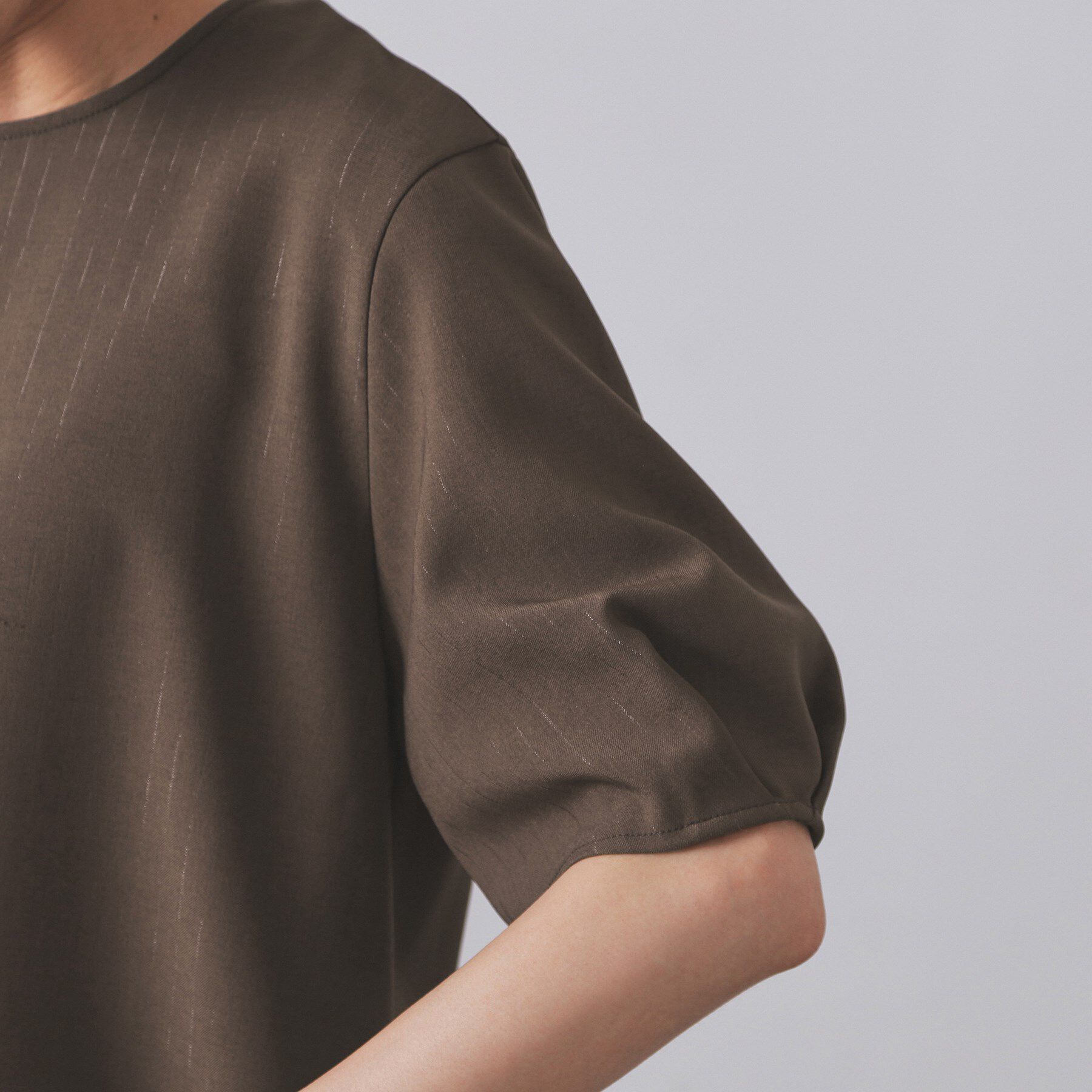 OPAQUE.CLIP「ラメストライプタックスリーブブラウス/セットアップ可【洗濯機洗い可/防シワ/吸水速乾】」|シャツ・ブラウス|