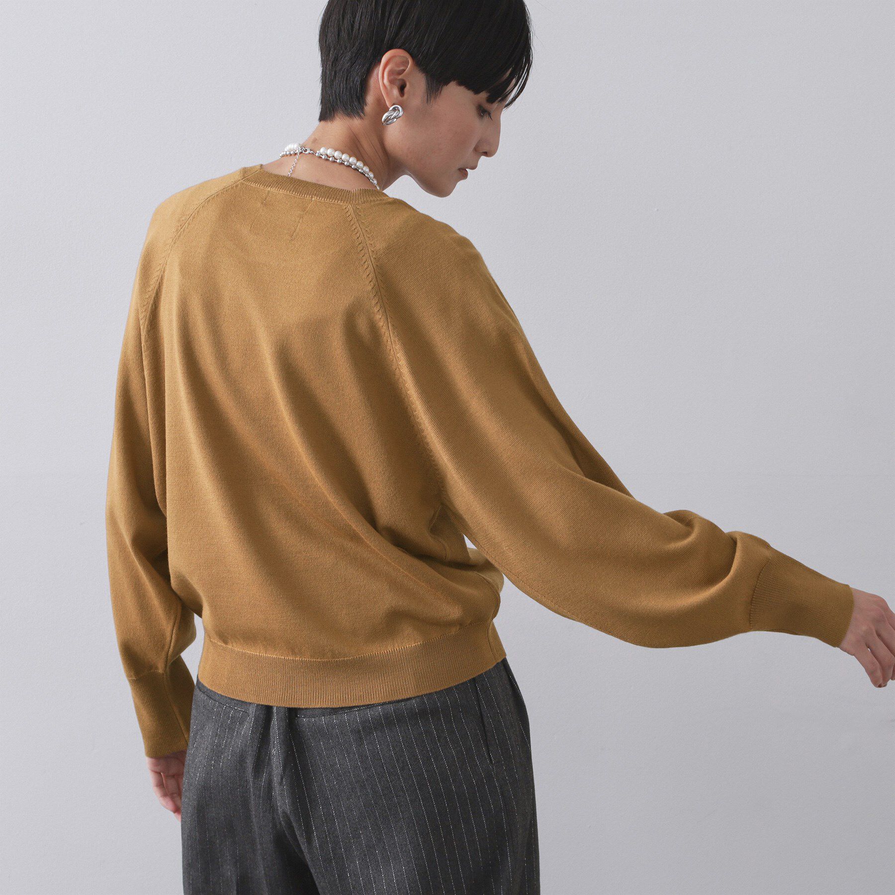 OPAQUE.CLIP「ラグランクルーネックニット/エクストラファインメリノウール【THEシリーズ/洗濯機OK】」|ニット・セーター|