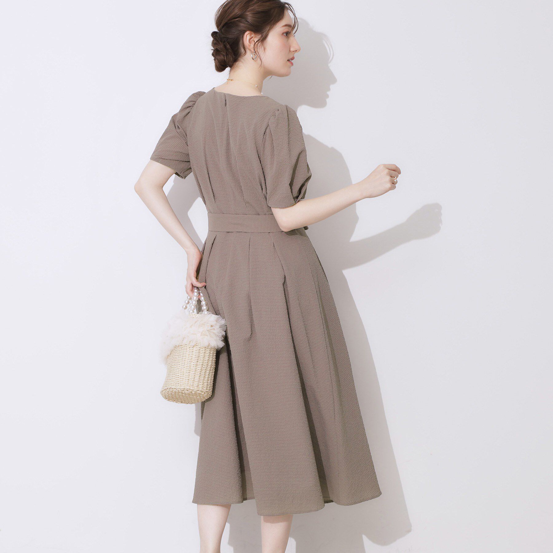 Couture broach「【細見え・キレイめ】サッカータックワンピース」|ワンピース|